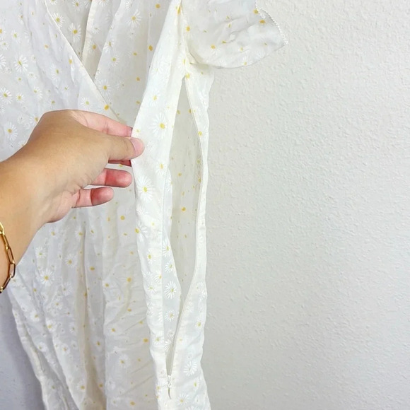 Tory Burch Susanna Daisy Print Flutter Sleeve Sheer Midi Dress Sz 8 - Picture 10 of 16